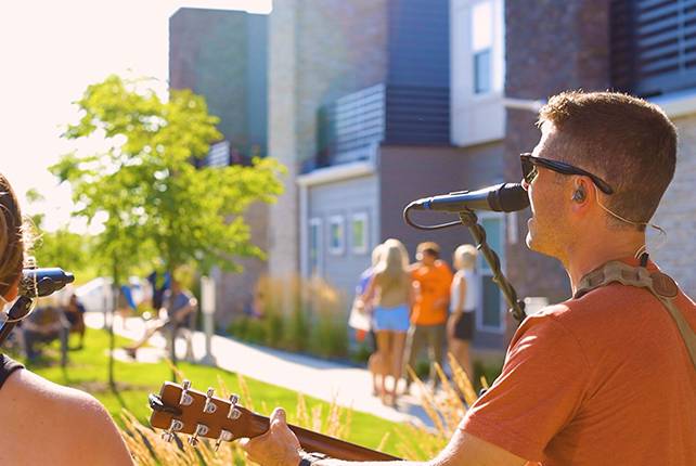 grays-station-summer-concert-scaled