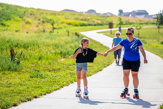 lifestyle-active-rollerskate